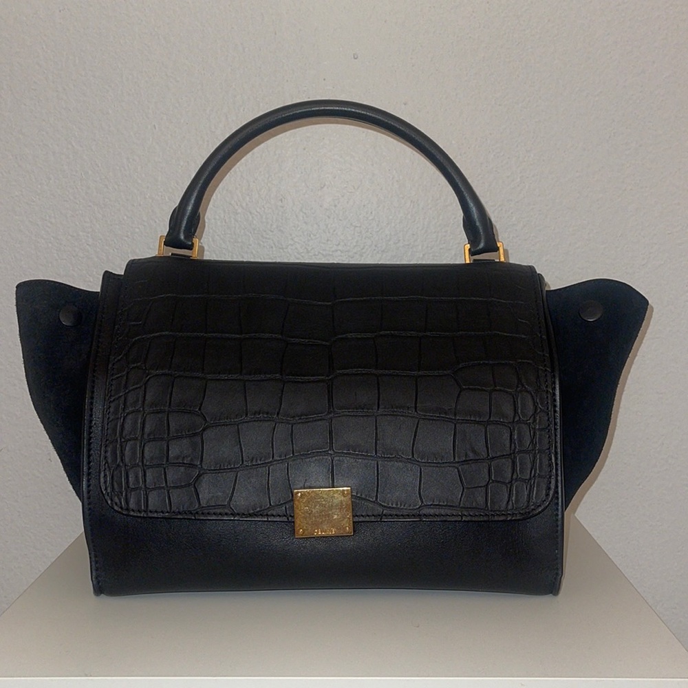 CELINE Bag 
Celine Stamped Crocodile Nubuck Trapeze Medium Bag in color back